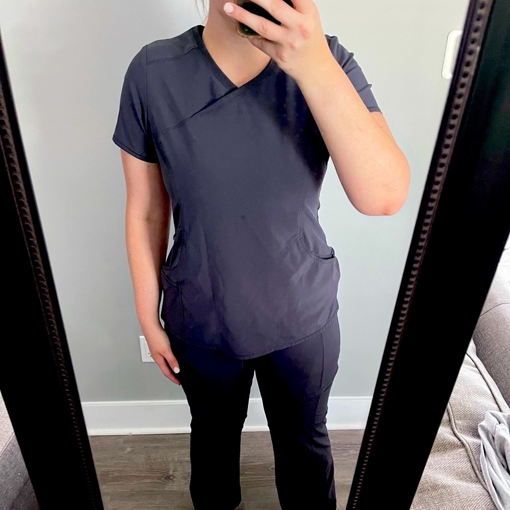 Women’s Scrub Top – Charcoal Gray Short Sleeve V-Neck
